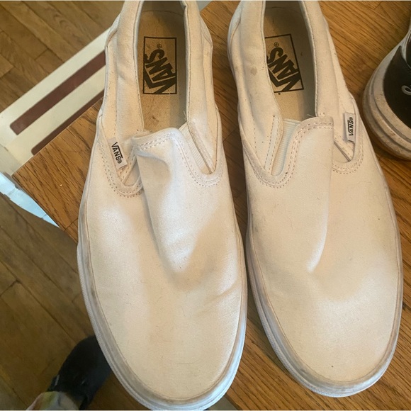 White slip on vans - Picture 1 of 5